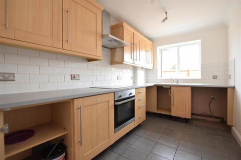 4 bedroom townhouse to rent, Papplewick Close, Norwich NR4