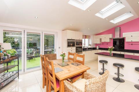 4 bedroom detached house for sale, Southfield Avenue, Chesterfield S41