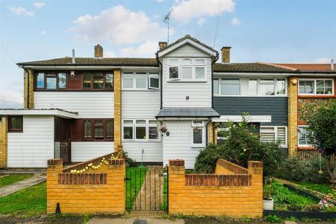 3 bedroom terraced house for sale, Sunnymede, Chigwell