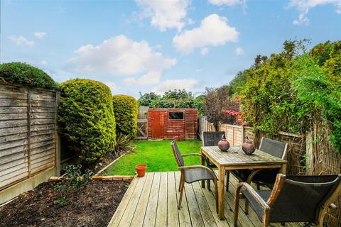 3 bedroom terraced house for sale, Sunnymede, Chigwell