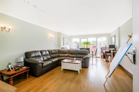 3 bedroom terraced house for sale, Sunnymede, Chigwell
