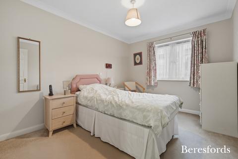 1 bedroom apartment for sale, Huskards, Waldegrave Gardens, RM14