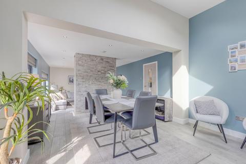 5 bedroom detached house for sale, A Rare Find, Just Moments from the Coast in West Beckham