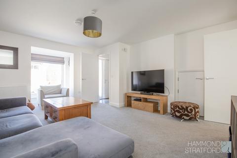 3 bedroom detached house to rent, Cringleford, Norwich NR4
