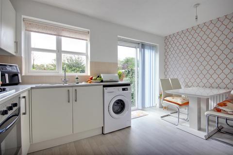 undefined, 18 Southwood Gardens, Cottingham