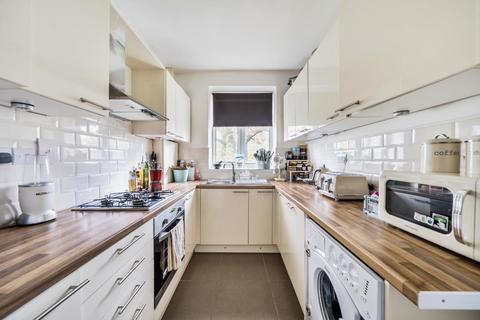 3 bedroom flat for sale, Mortimer Crescent,  Hampstead,  NW6
