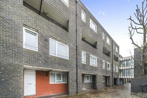 2 bedroom maisonette for sale, Rutley Close, London