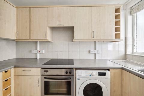 Studio to rent, Alleyn Court, 123 Sussex Gardens, London, W2