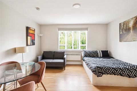 Studio to rent, Alleyn Court, 123 Sussex Gardens, London, W2