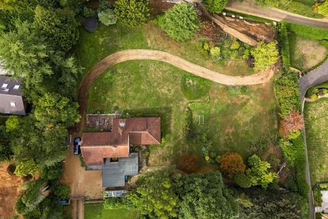 5 bedroom detached house for sale, Station Road, Caterham CR3