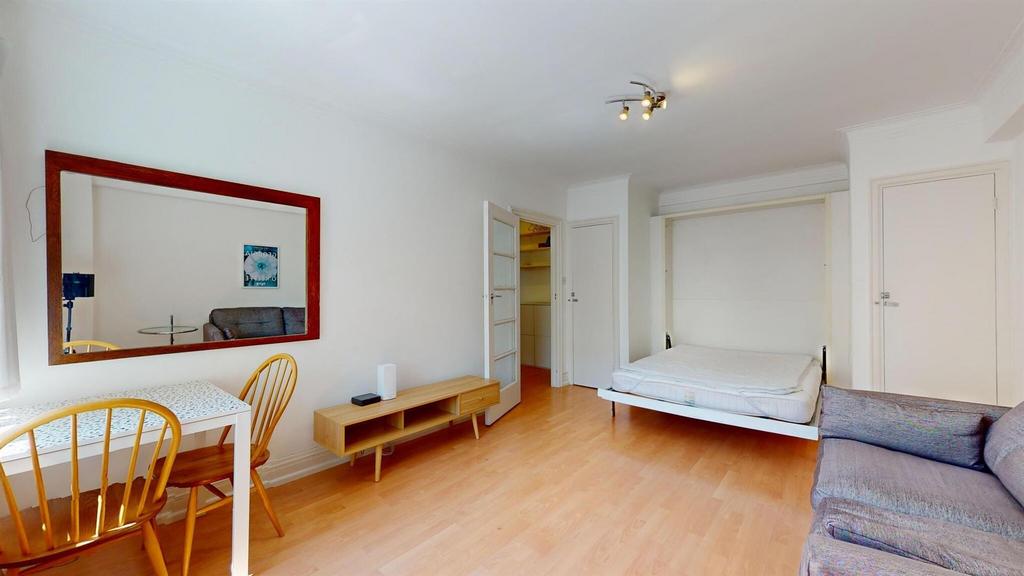 33 Redcliffe Closeliving4.jpg