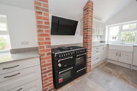 undefined, High Street, Reepham
