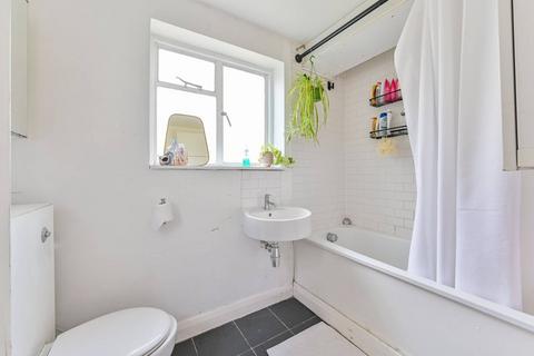 1 bedroom flat for sale, Fourth Avenue, Queen's Park, London, W10