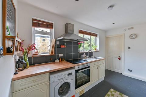 1 bedroom flat for sale, Fourth Avenue, Queen's Park, London, W10