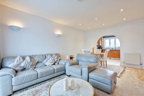 2 bedroom flat for sale, Henderson Avenue, Queen Elizabeth Park, Queen Elizabeth Park, Guildford, GU2