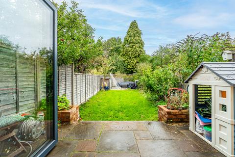 4 bedroom end of terrace house for sale, Eaton Road, Hertfordshire AL1