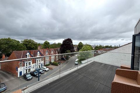2 bedroom flat for sale, Alcester Road, Birmingham, West Midlands, B13