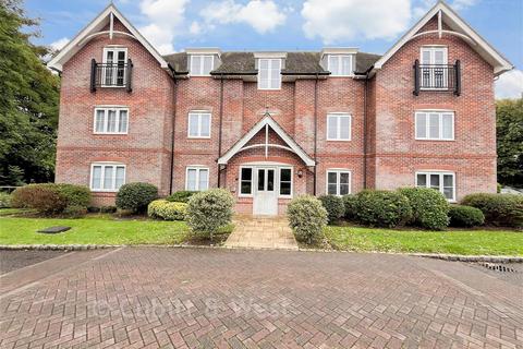 4 Admiral Way, Godalming, GU7 1QN
