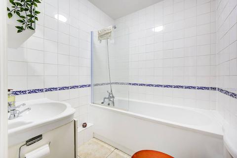 1 bedroom flat for sale, Challoner Street, Barons Court, London, W14