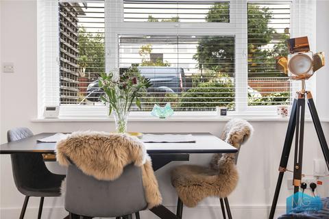 13 Hill House Close, London, N21 1LG