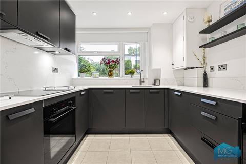 13 Hill House Close, London, N21 1LG