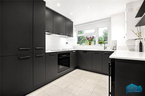 13 Hill House Close, London, N21 1LG