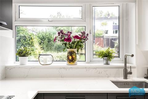 13 Hill House Close, London, N21 1LG