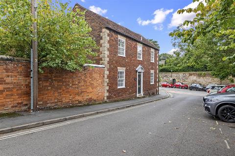 undefined, Back Lane, Central Warwick