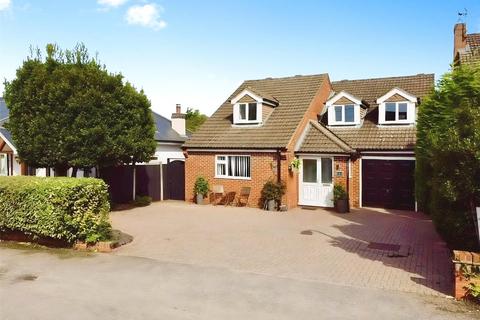 4 bedroom detached house for sale, Hansom Road, Leicestershire LE10