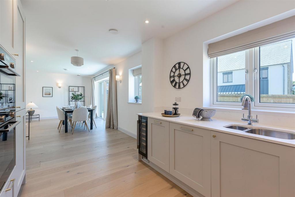 A48 - Ipplepen, New Homes at Rosemoor - 250922.jpg
