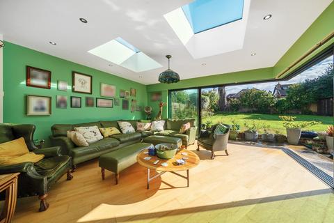 12 Waldegrave Road, Bromley, BR1 2JP