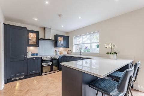 4 bedroom detached house for sale, Sidings Drive, Norwich NR16