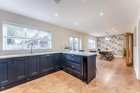 4 bedroom detached house for sale, Sidings Drive, Norwich NR16