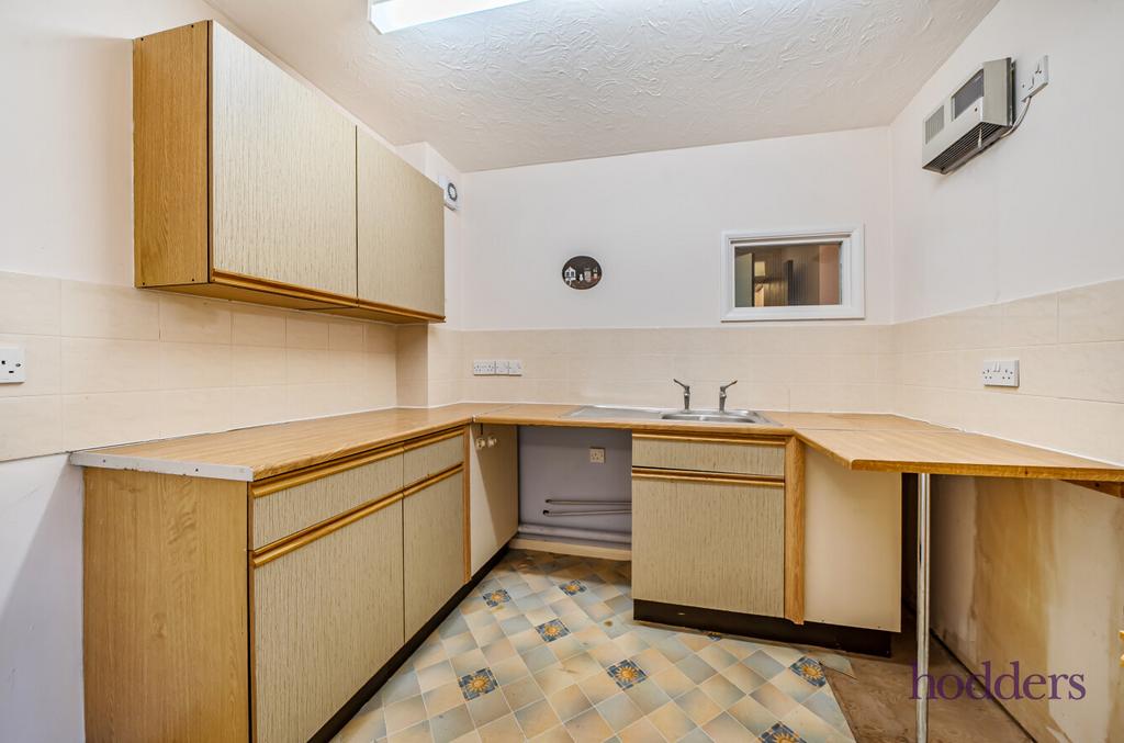 95b8b71f-e08a-4b3...