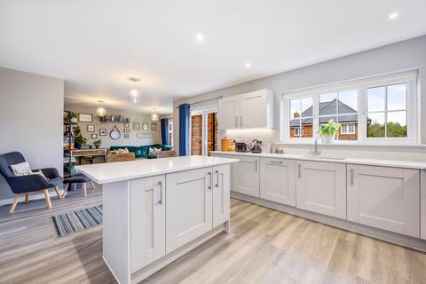 5 bedroom detached house for sale, Bentley Gardens, Broadbridge Heath, RH12