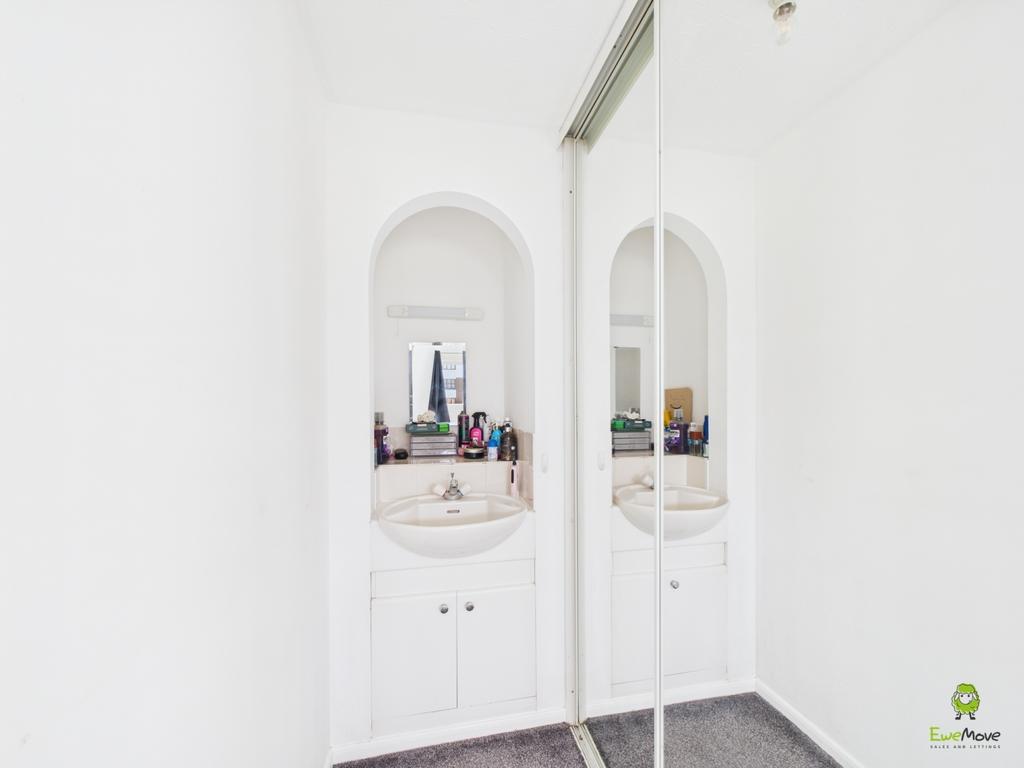 Presented by Robert at Ewe Move Bexleyheath and Dar