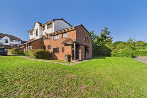 2 bedroom ground floor maisonette for sale, Chalice Way, Greenhithe, Kent, DA9