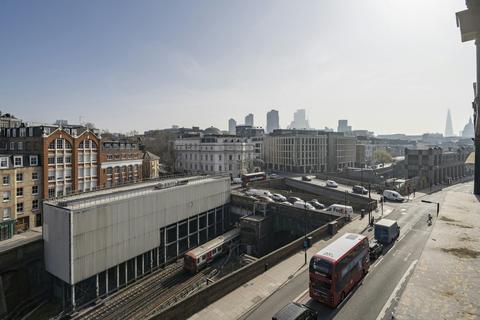 Office to rent, 105-107 Farringdon Rd London EC1R 3BU