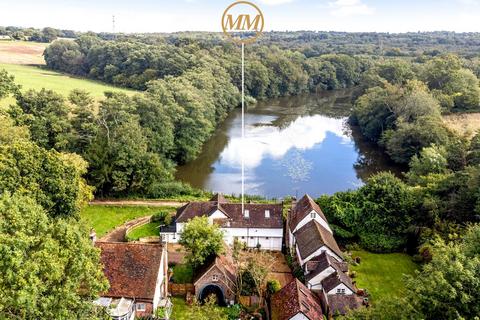 3 bedroom semi-detached house for sale, Old Hollow, Crawley RH10