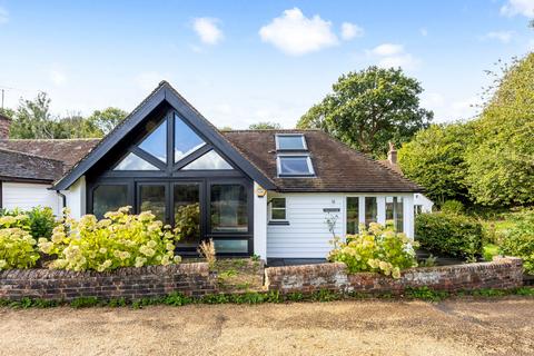 3 bedroom semi-detached house for sale, Old Hollow, Crawley RH10