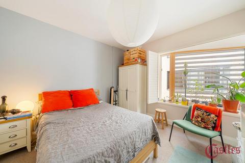 undefined, Paradise Park, Hackney, E5