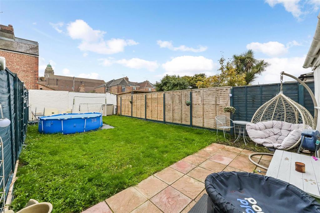 Patio to lawn.jpg