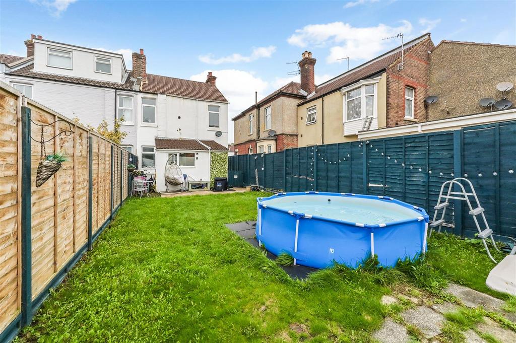 Rear of Garden.jpg