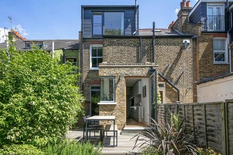 45a Waveney Avenue, London, SE15 3UQ