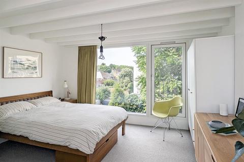 45a Waveney Avenue, London, SE15 3UQ