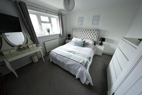 undefined, Medlar Road, Little Thurrock