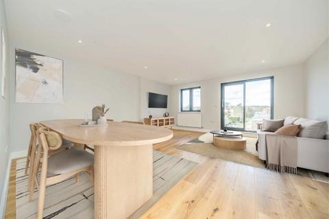 3 bedroom flat for sale, Kingston Road, Wimbledon SW20
