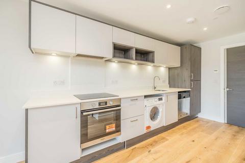 3 bedroom flat for sale, Kingston Road, Wimbledon SW20