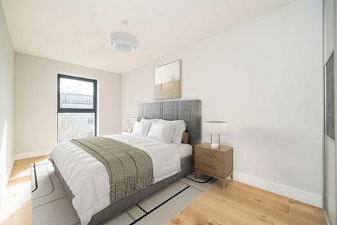 3 bedroom flat for sale, Kingston Road, Wimbledon SW20