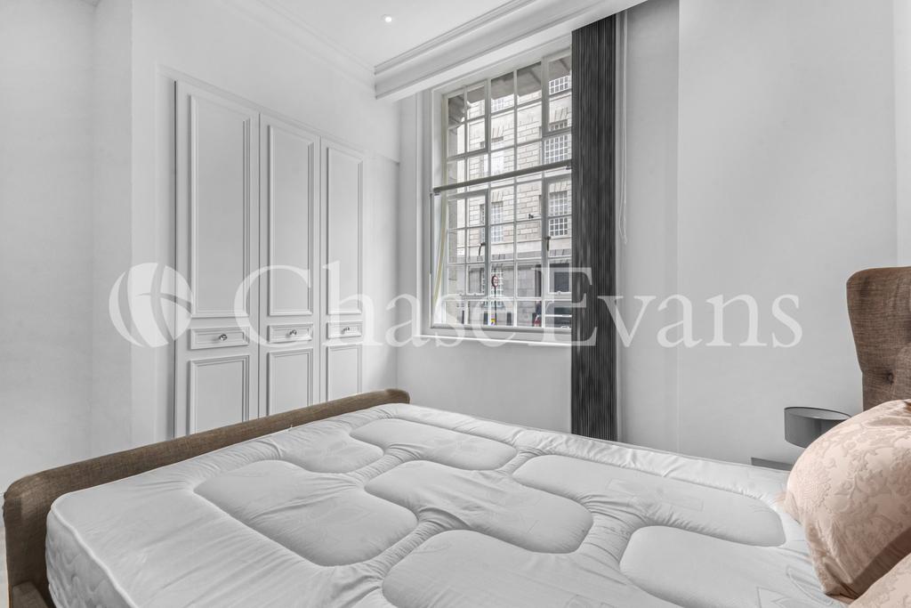Apartment in Westminster - More